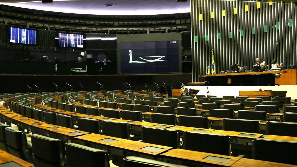 URGENTE Câmara Aprova Em 2º Turno PEC Que Retoma Coligações Para Eleição De Deputados E Vereadores