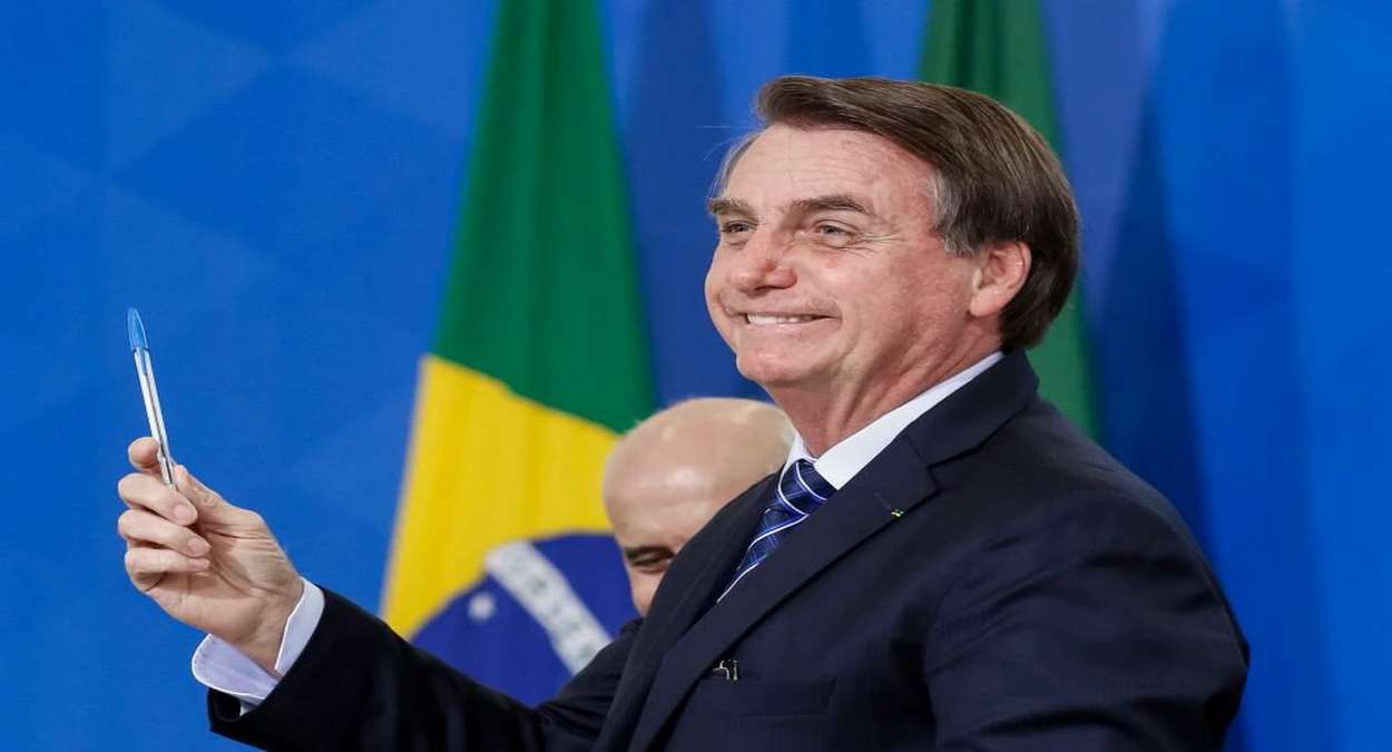 Bolsonaro Editou Decreto Impondo Fim Da Farra De Compra De Itens De Luxo Foto,Reprodução,Agência Brasil