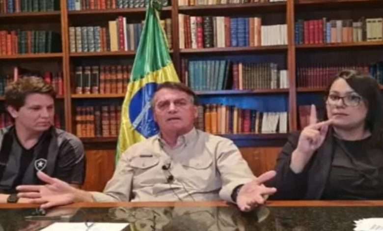 Mario Frias Participou De Live Ao Lado Do Presidente Jair Bolsonaro Foto,Reprodução,YouTube Jair Bolsonaro