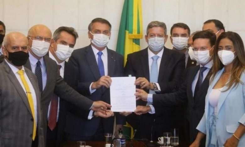 Presidente Jair Bolsonaro Ao Entregar A MP Que Cria O Auxílio Brasil Foto,Cleia Viana,Câmara Dos Deputados