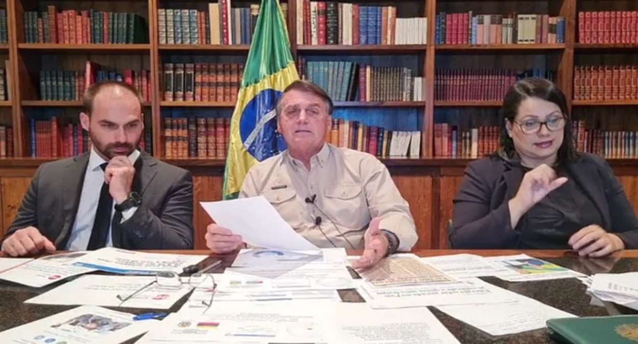 Presidente Jair Bolsonaro Em Sua Live Semanal Foto, Reprodução,Print Da Live De Jair Bolsonaro