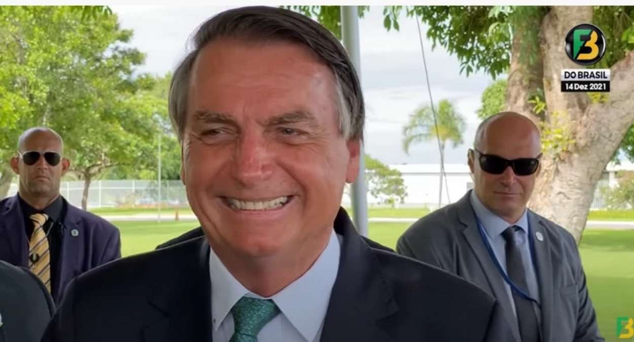 Bolsonaro Em Conversa Com Apoiadores Foto, Reprodução,YouTube Foco Do Brasil
