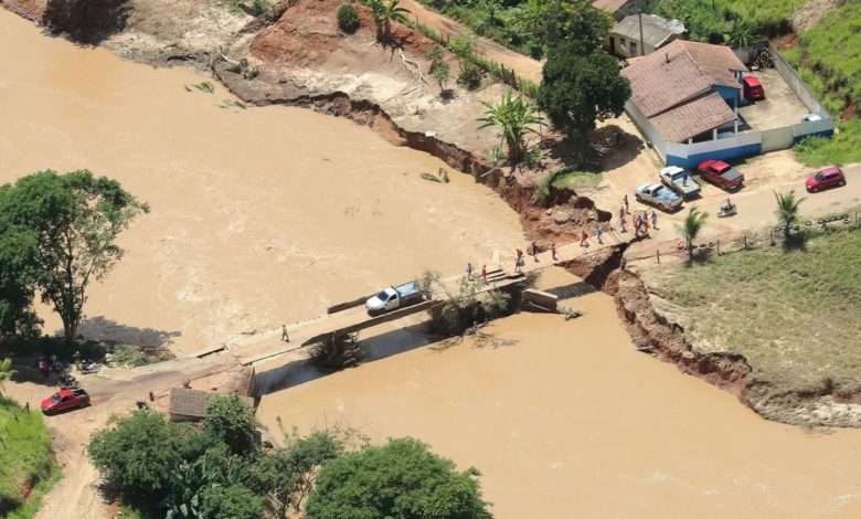 Enchentes No Estado Da Bahia Foto Isac Nóbrega PR