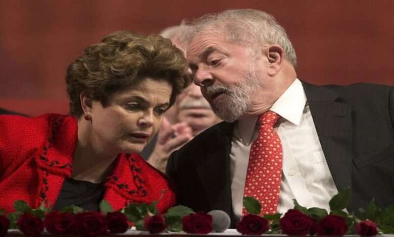 A Ex Presidente Dilma E O Ex Presidente Lula Durante O Diretório Nacional Do PT, Em 2017 Foto,EFE,Joédson Alves