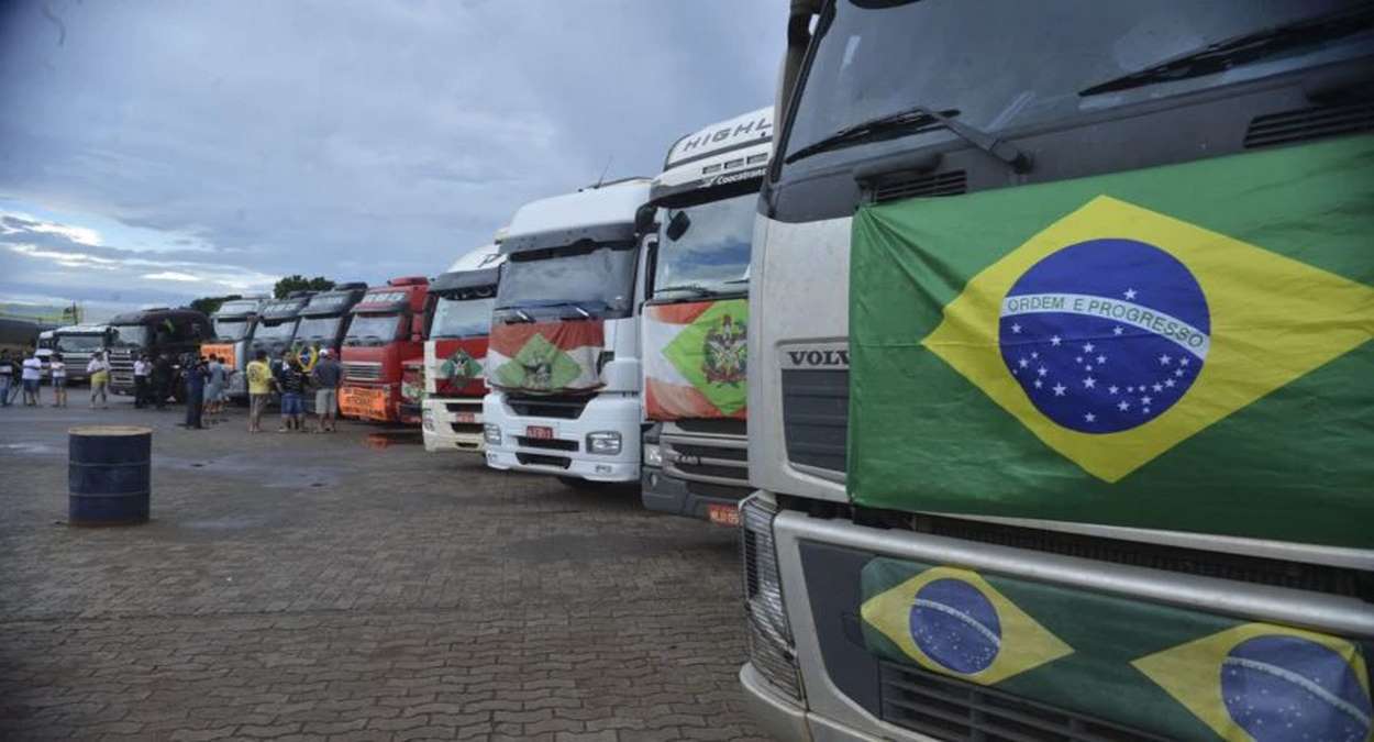 Caminhoneiros Vão à Justiça Contra A Política De Preços Da Petrobras Foto,Agência Brasil,Valter Campanato