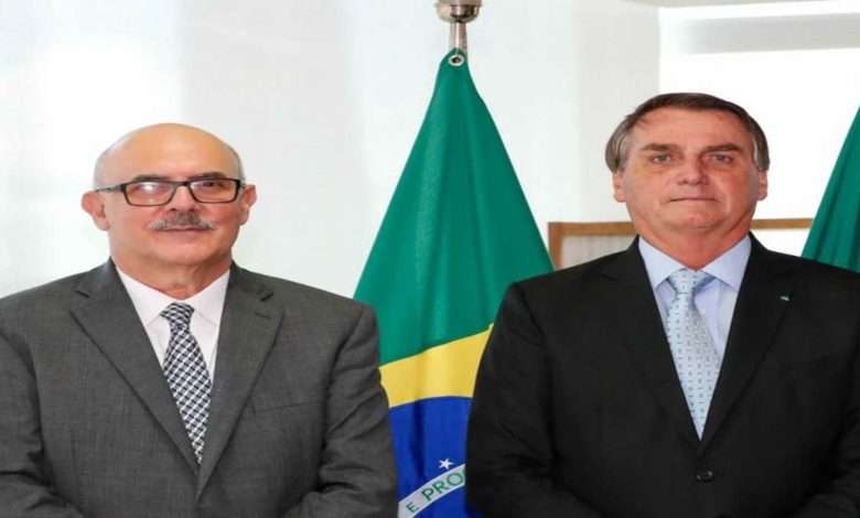 Presidente Jair Bolsonaro Ao Lado Do Ministro Da Educação, Milton Ribeiro Foto,PR,Alan Santos