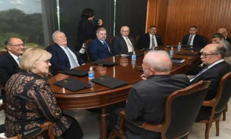 Dez Dos 11 Ministros Do STF Recebem Lula Na Sede Da Corte, Em Brasília, Para Uma Conversa Que Durou 50 Minuto