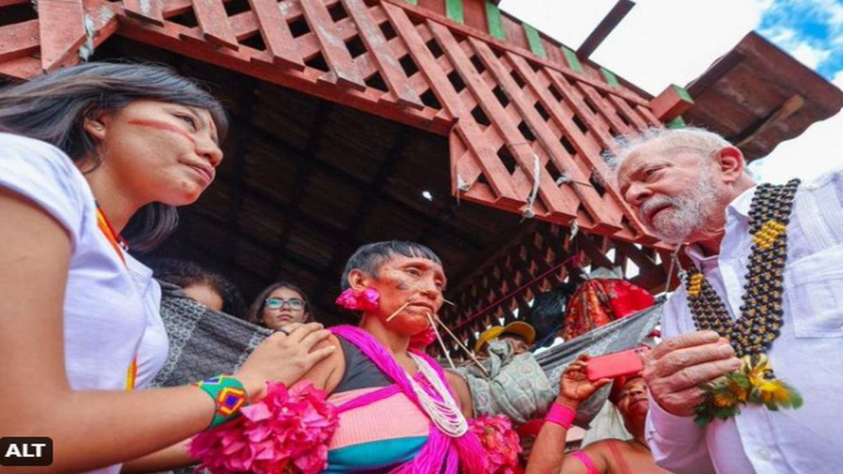 Lula Visita Indígenas Yanomani Em Roraima