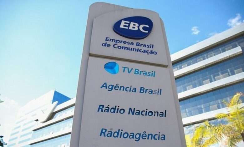 Fachada Da Sede Da Empresa Brasil De Comunicação, Na área Central De Brasília