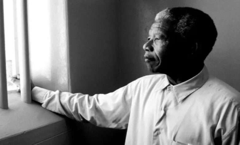 Mandela Foi Preso Pela Intolerância Do Apartheid, Lula Foi Só Um Preso Comum, Por Corrupção.