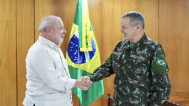 Comandante Do Exército E Lula